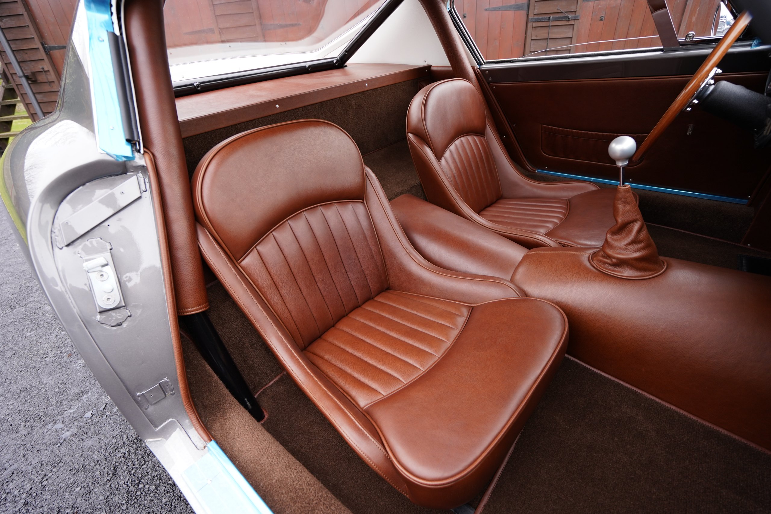 seats close from outside